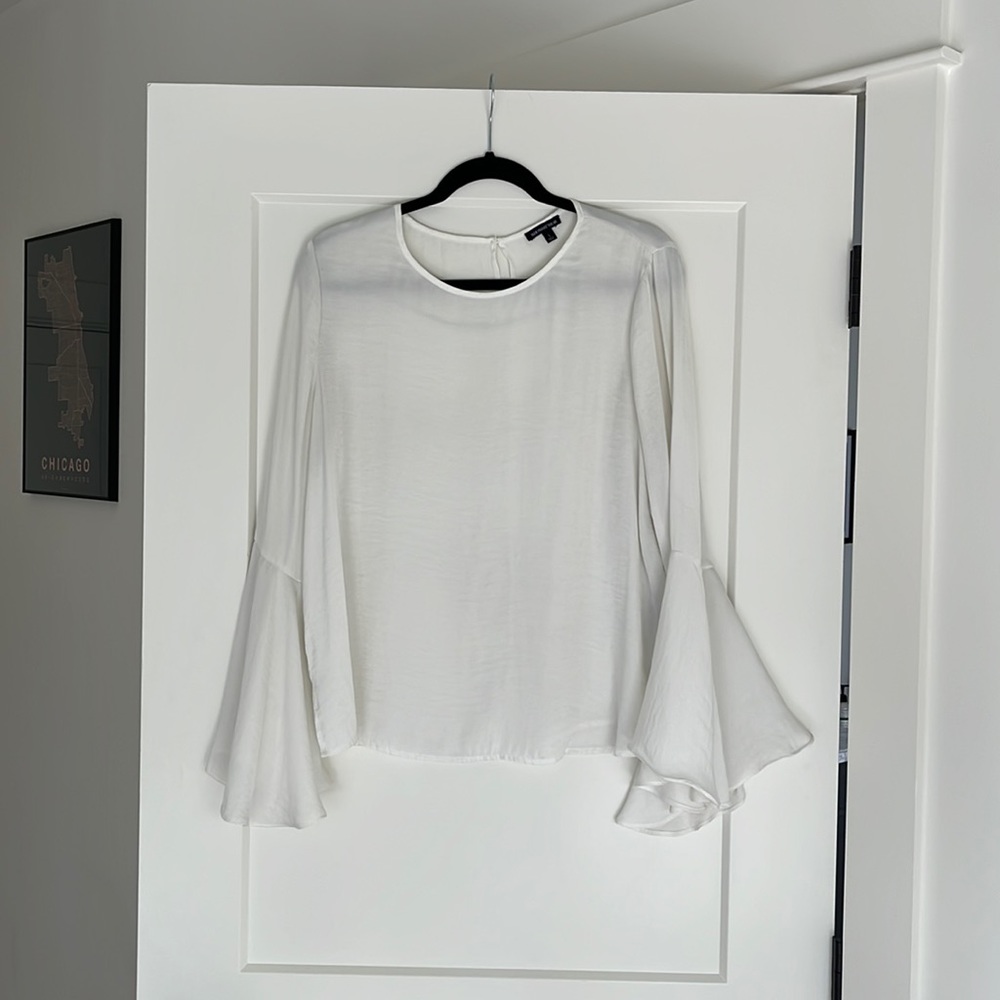 WHO WHAT WHERE  White Bell-Sleeve Blouse Size Large